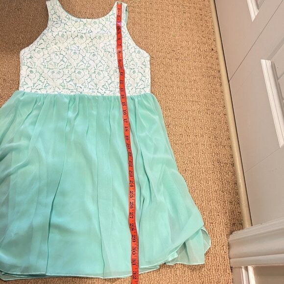 Emerald Sundae Junior’s Mint Seafoam Lace Dress - Picture 11 of 13